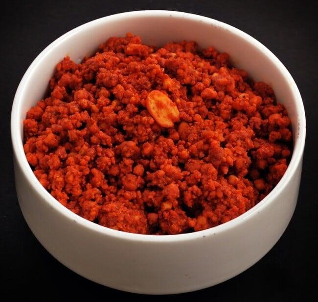 Enjoy our delectable Garlic Groundnut Podi with any dish